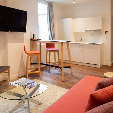 Le Commerce ホテル 3*