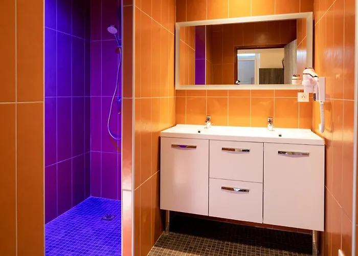 Le Commerce سان جودُ